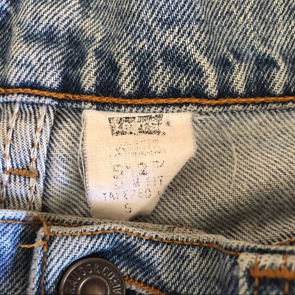 ❤️SOLD ON DEPOP❤️ Vintage Levi’s 512 Jean Cutoffs - Picture 3 of 8